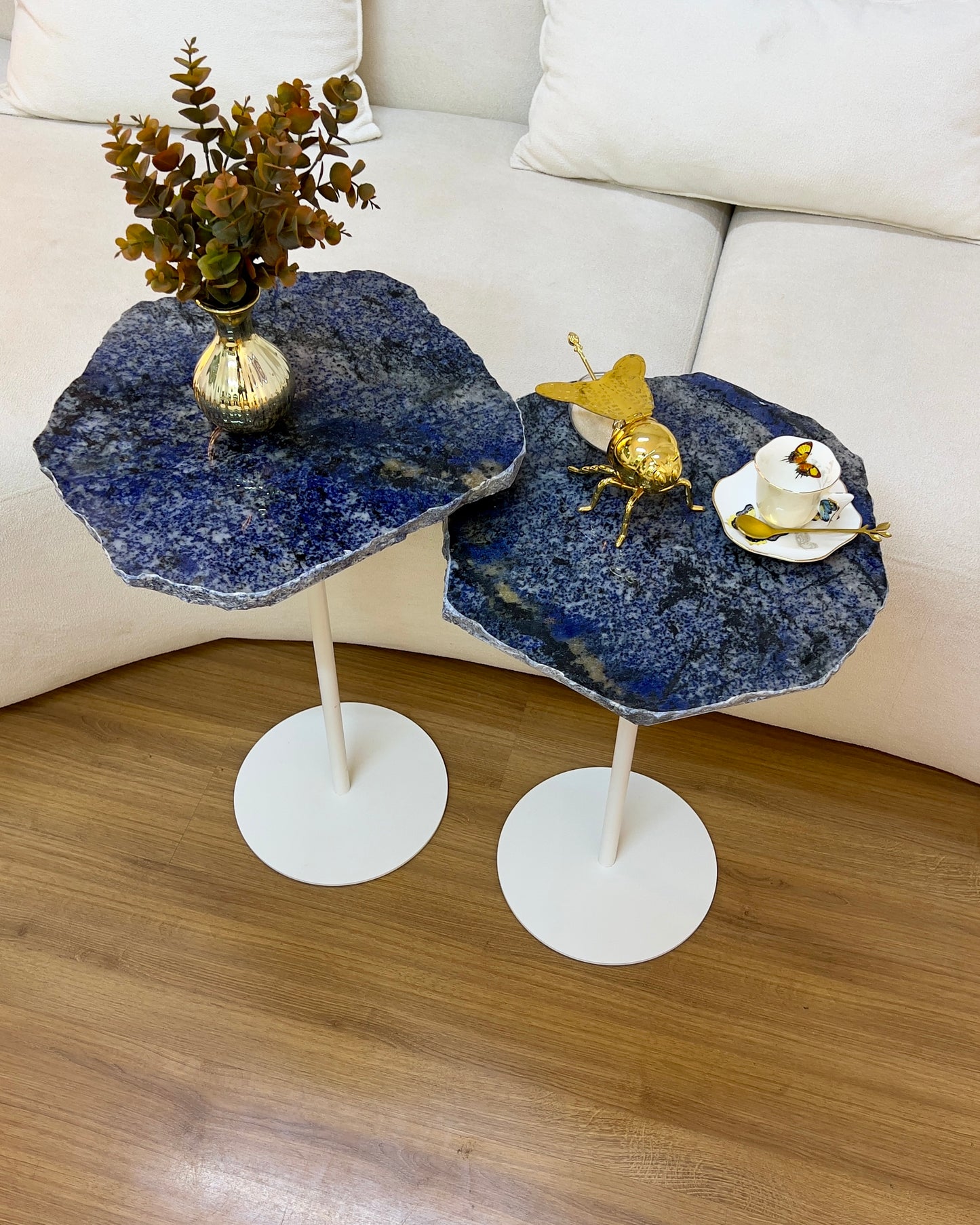 Dupla Orgânica - Mármore Azul Raríssimo - 2 Mesas 55 e 60 Cm de altura - Base branca