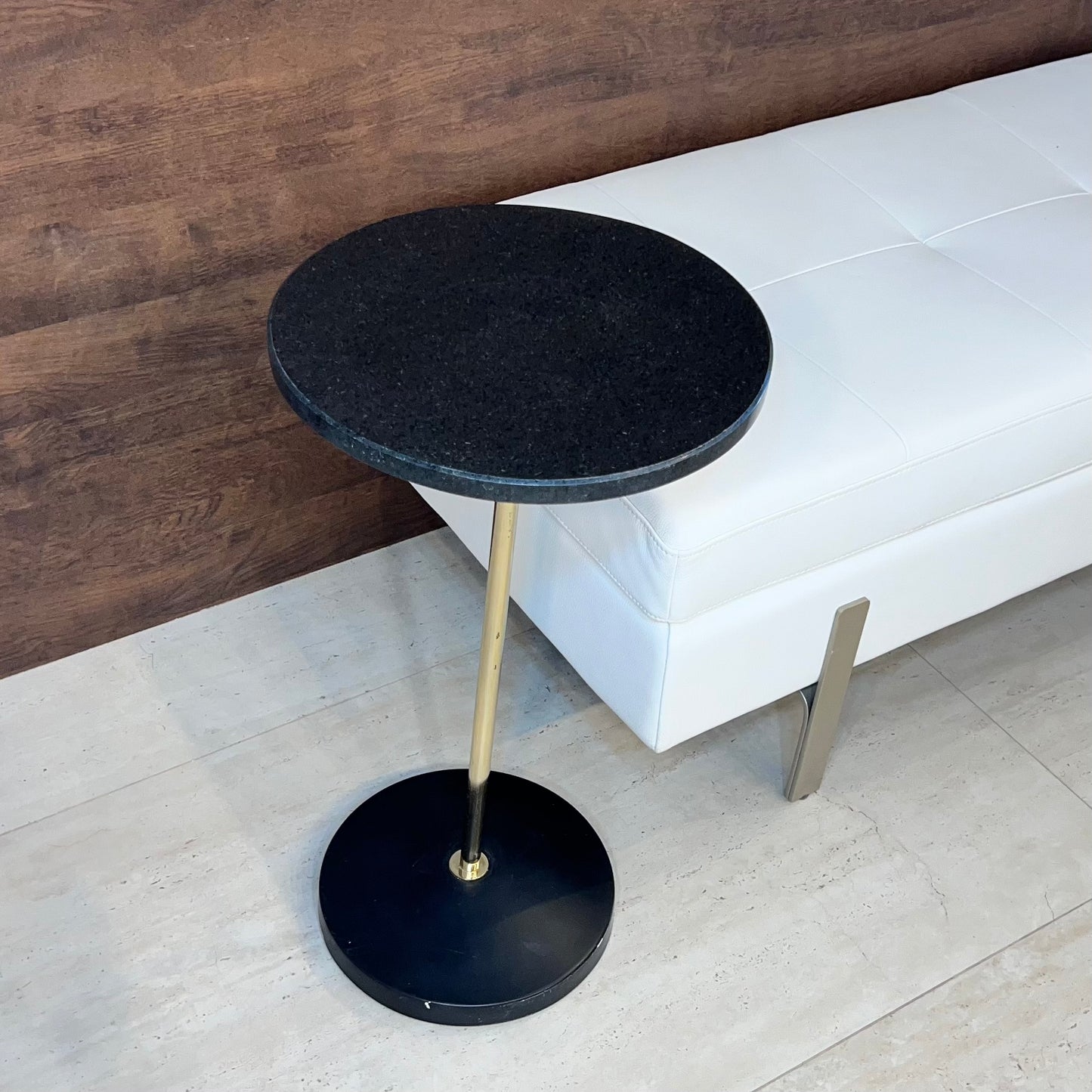 Mesa Lateral - Granito Diamante Negro - 60 Cm de Altura / Peça Única
