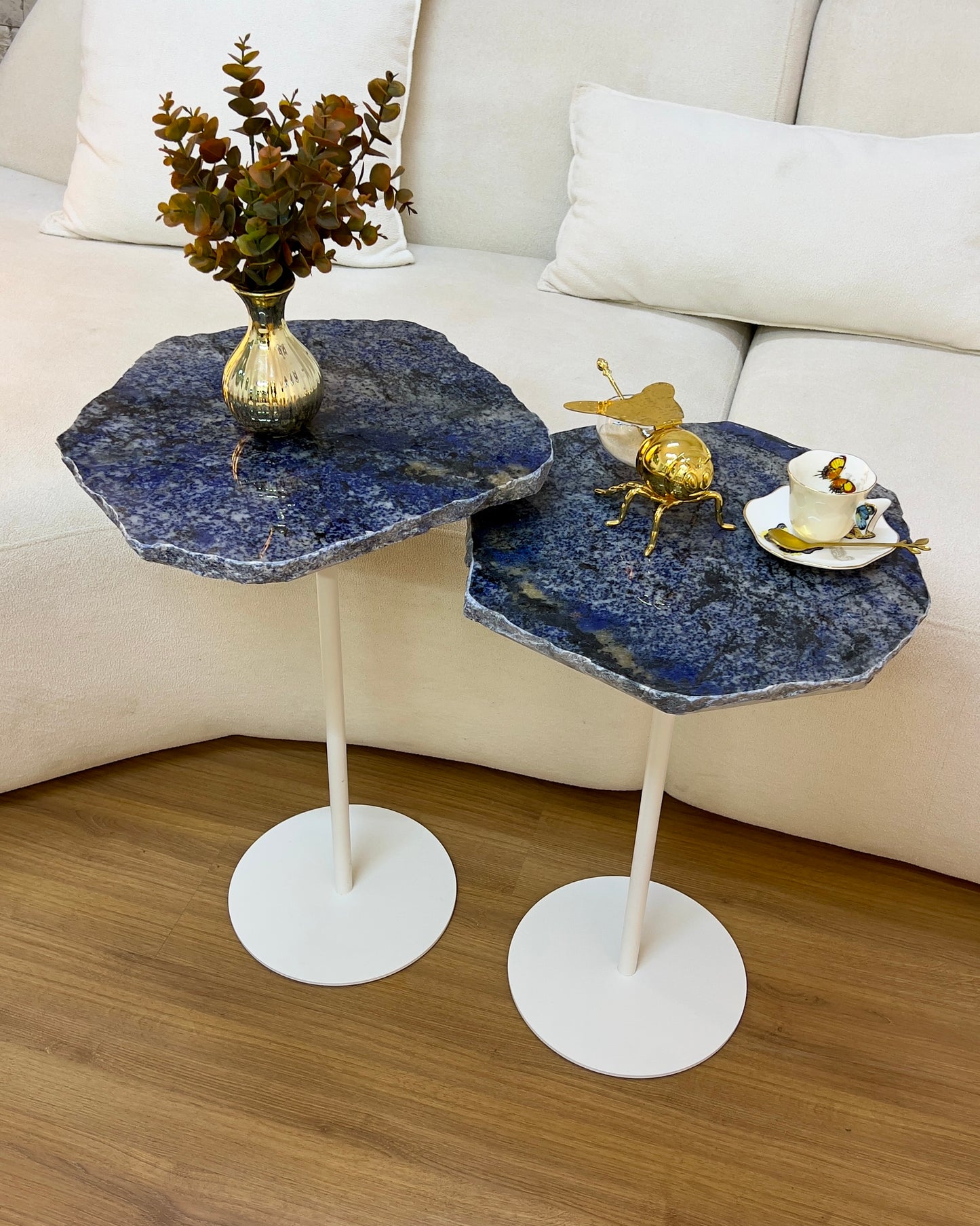 Dupla Orgânica - Mármore Azul Raríssimo - 2 Mesas 55 e 60 Cm de altura - Base branca