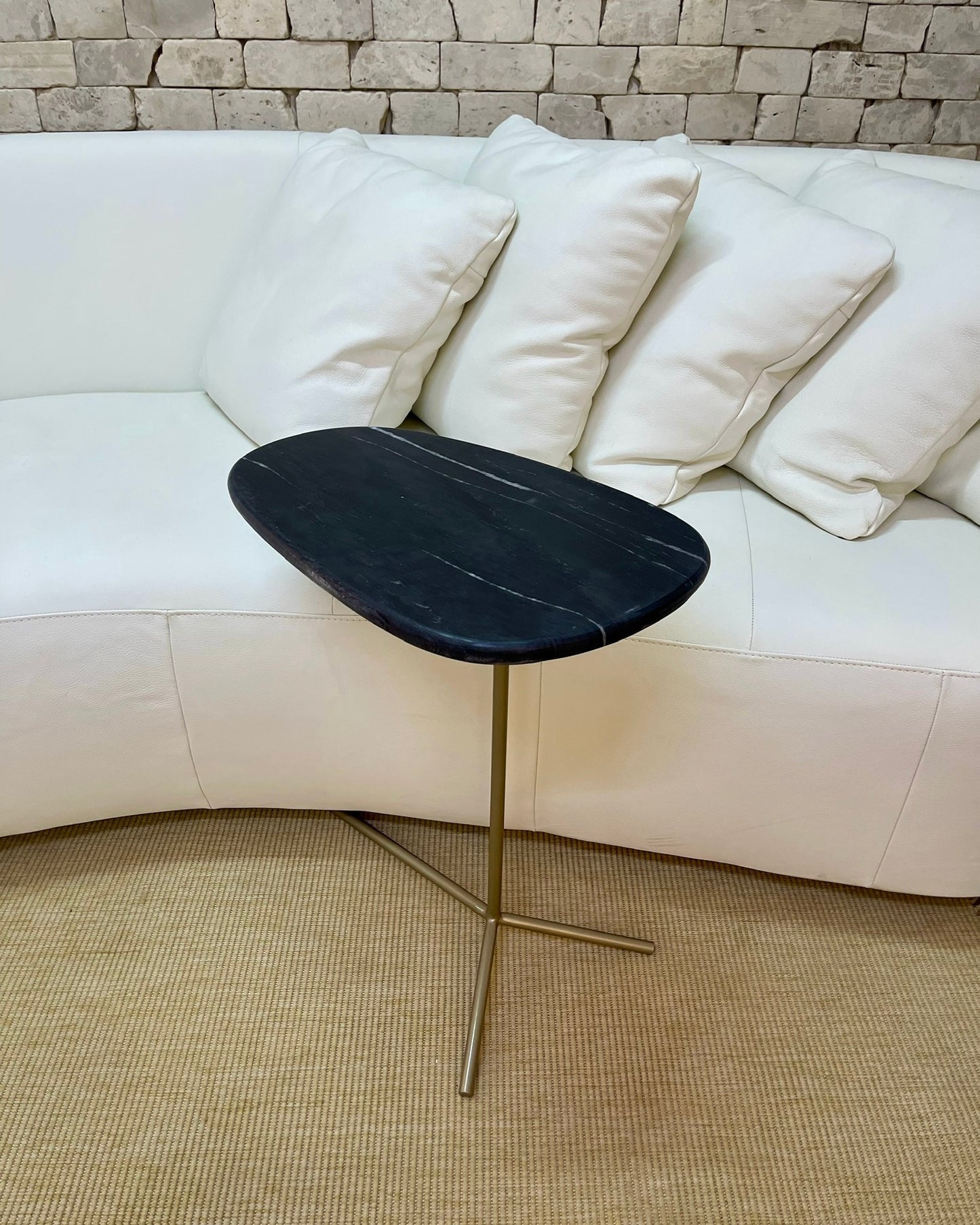 Mesa Ramos Sottile - Mármore Nero Striatto