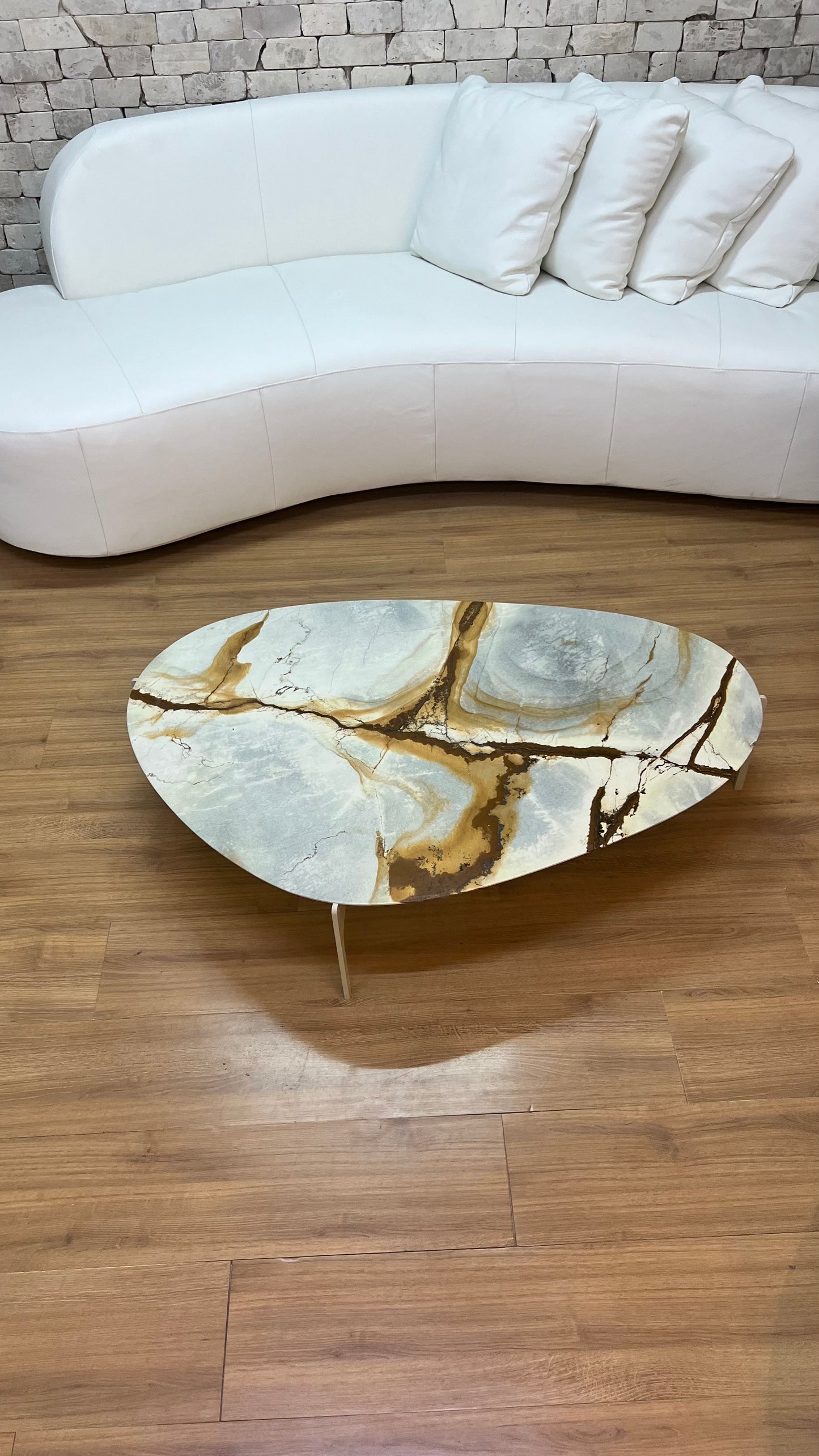 Mesa de Centro Versatille - Quartzito Blue Deep - Base cor Bege