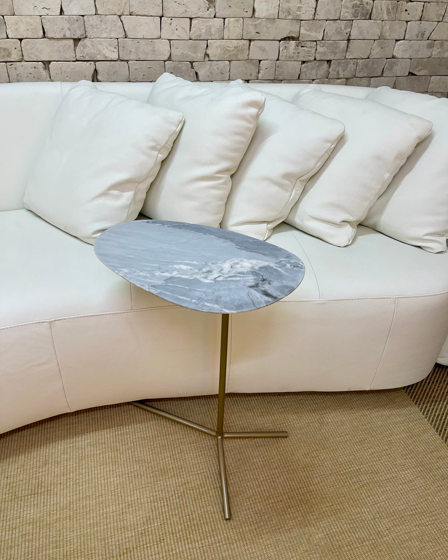 Mesa Ramos Sottile - Mármore Grigio Vulcano