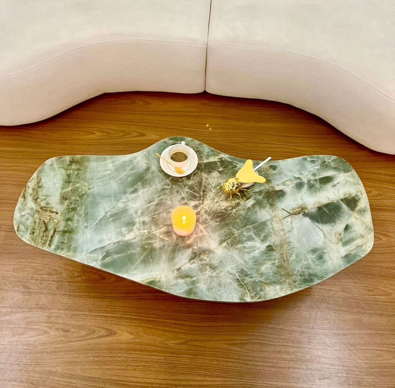 Mesa de Centro - Quartzito Verde Esmeralda com Base