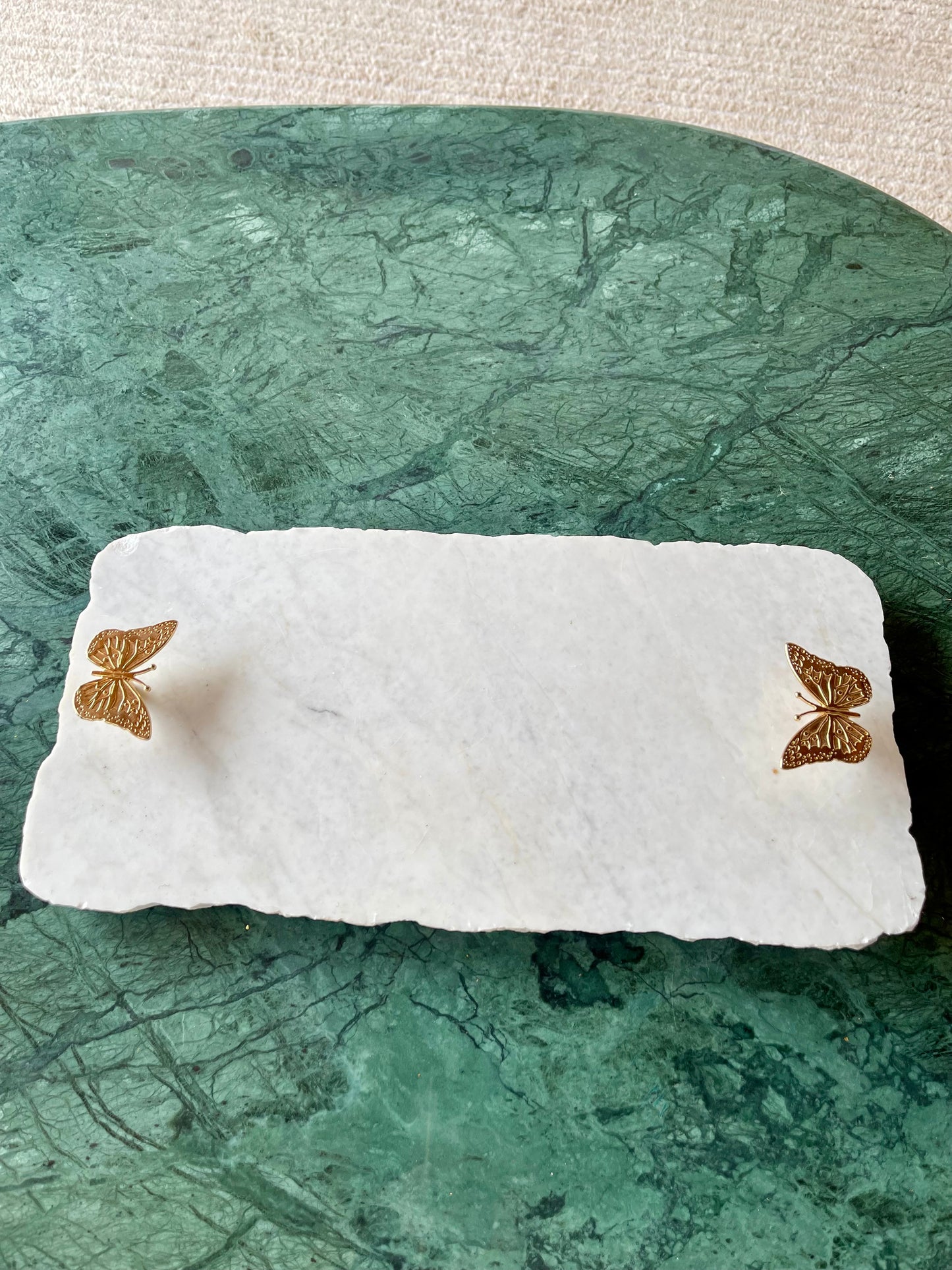 Bandeja - Mármore Calacatta Branquíssimo - Pegador Borboleta