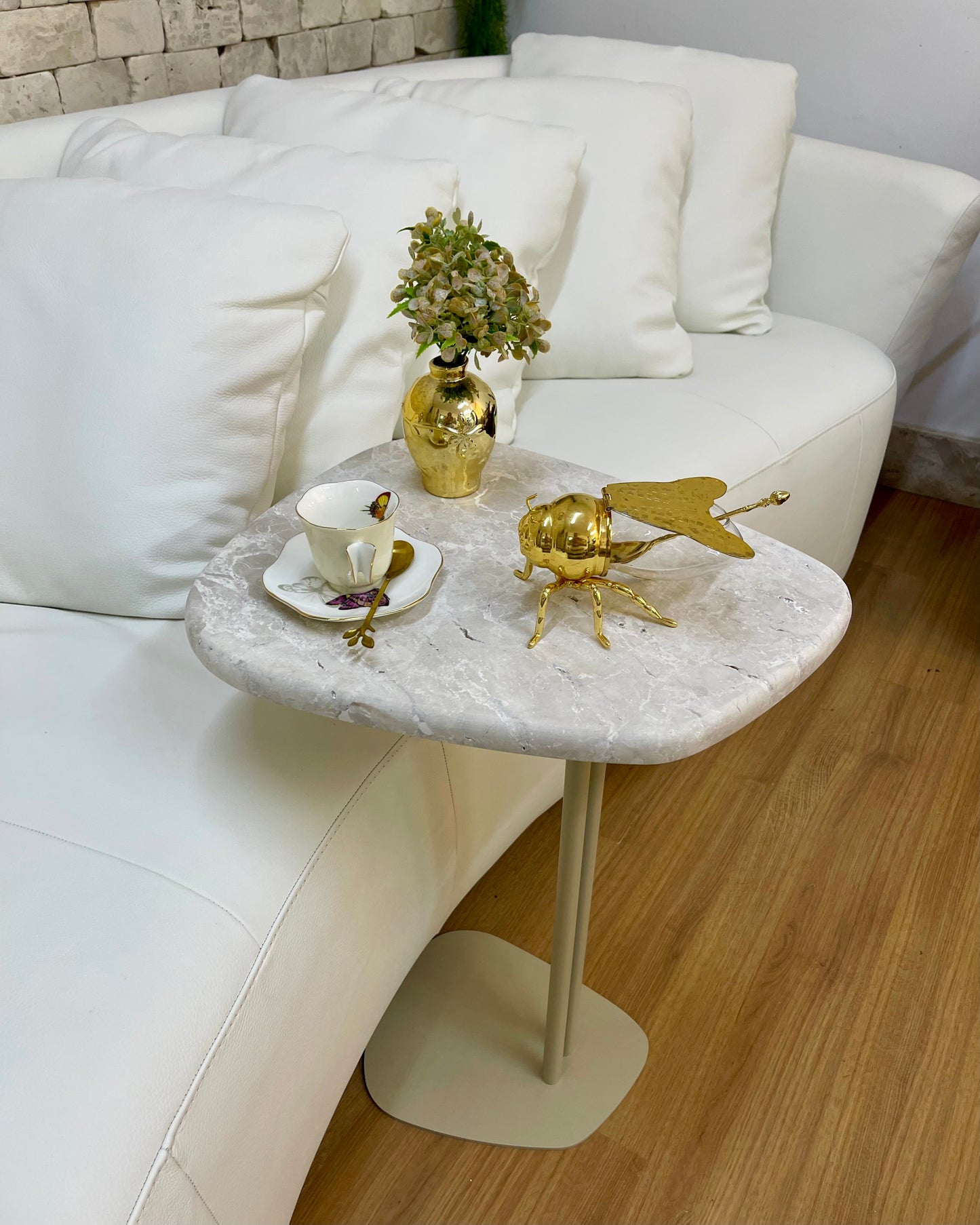 Linha Concha - Mármore Travertino White Cream - Textura Levigado (Sem Brilho) - Base cor Bege