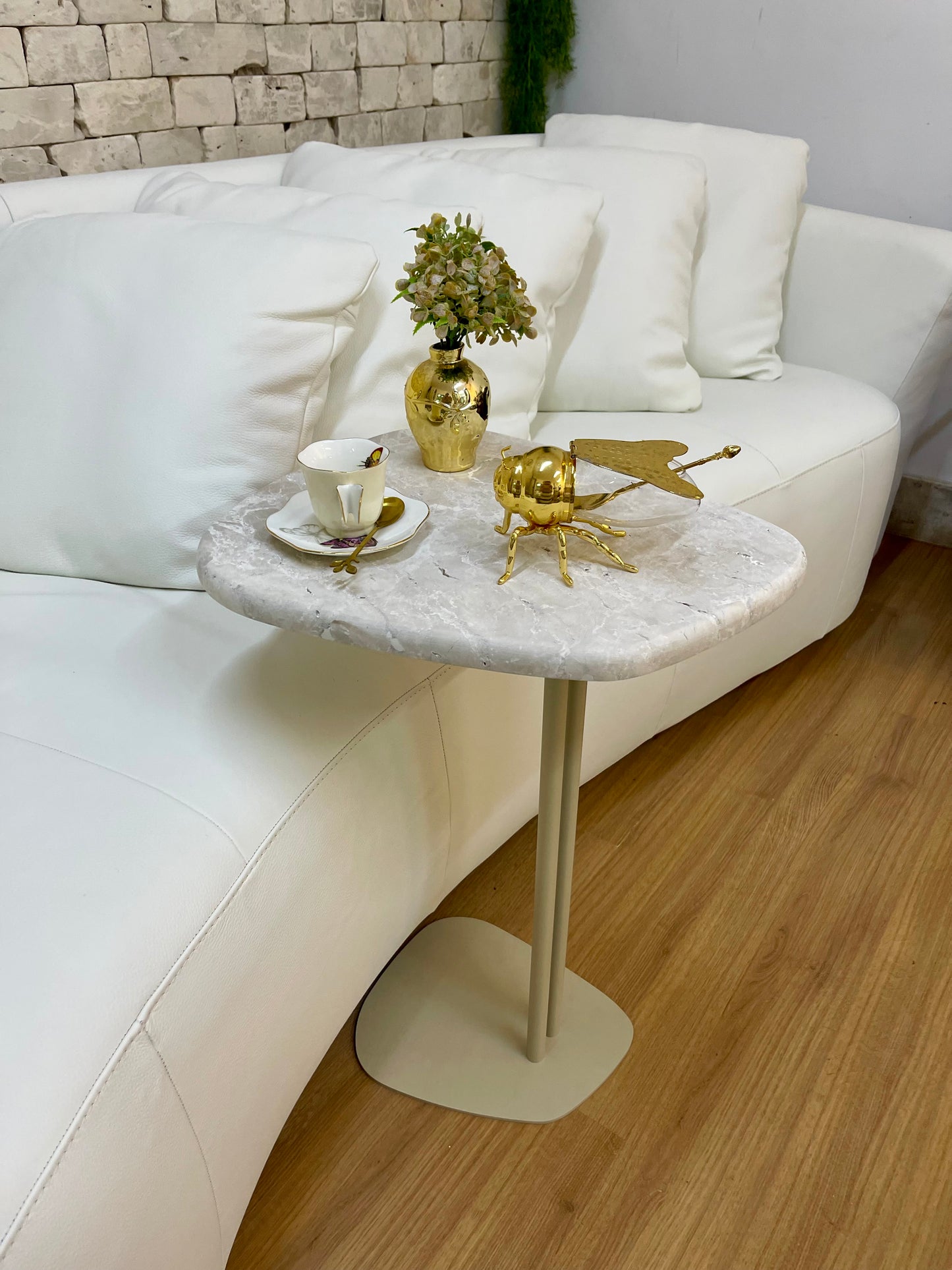 Linha Concha - Mármore Travertino White Cream - Textura Levigado (Sem Brilho) - Base cor Bege