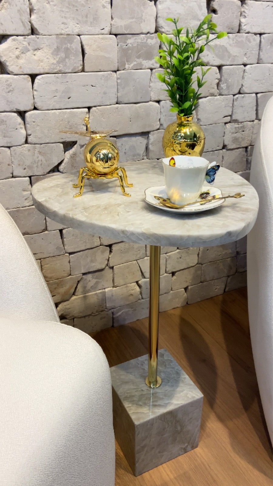 Mesa Sangiovese - Quartzito Perla Santana (Textura Polida)