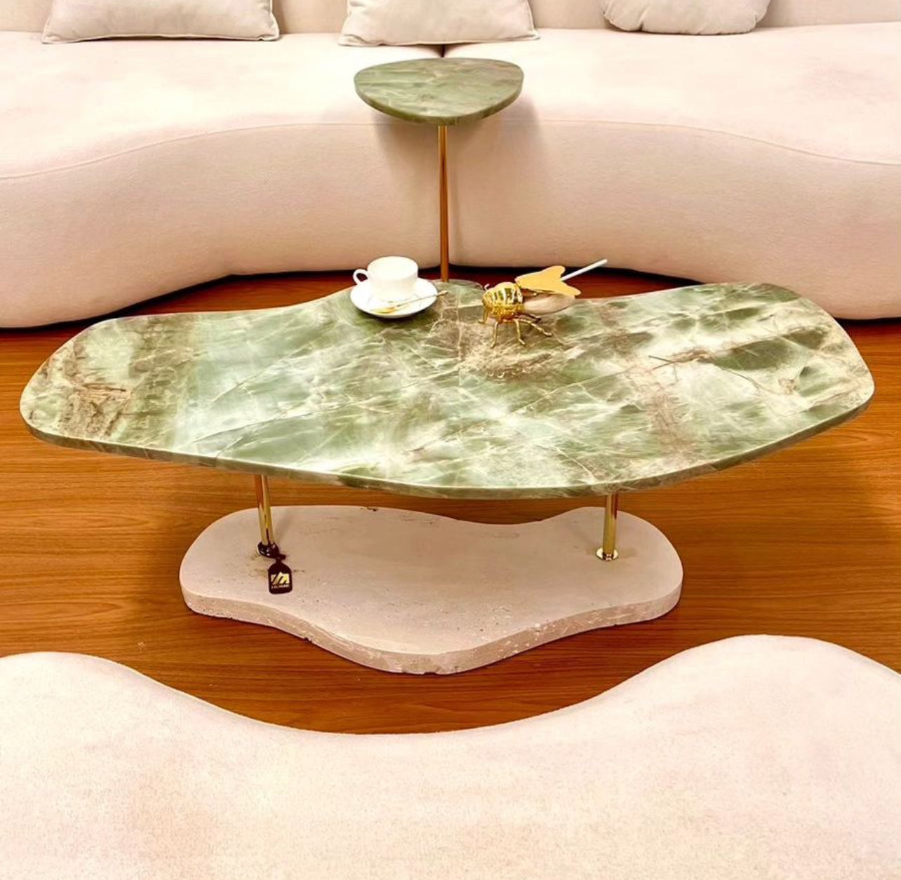 Mesa de Centro - Quartzito Verde Esmeralda com Base