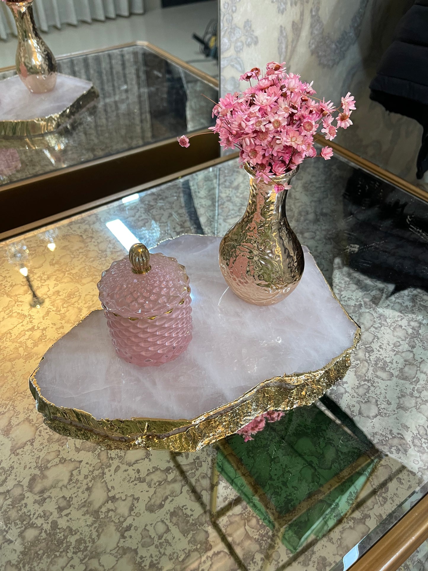Platter Quartzo Rosa - Natural com Bordas Folheadas a Ouro 24k