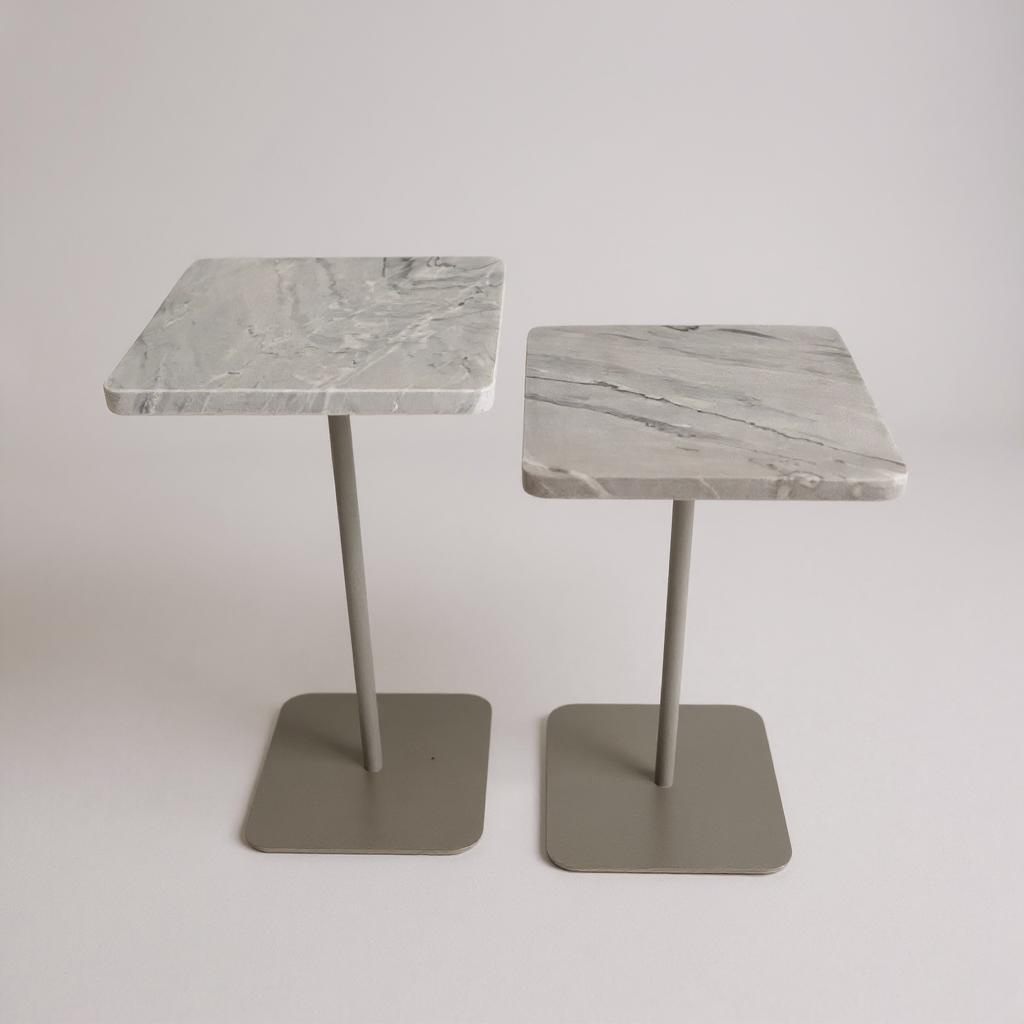 Casal Quadrato Mesas de Apoio - Dupla Mesas Mármore Grigio Vulcano - 2 Mesas 60 e 55 Cm de Altura