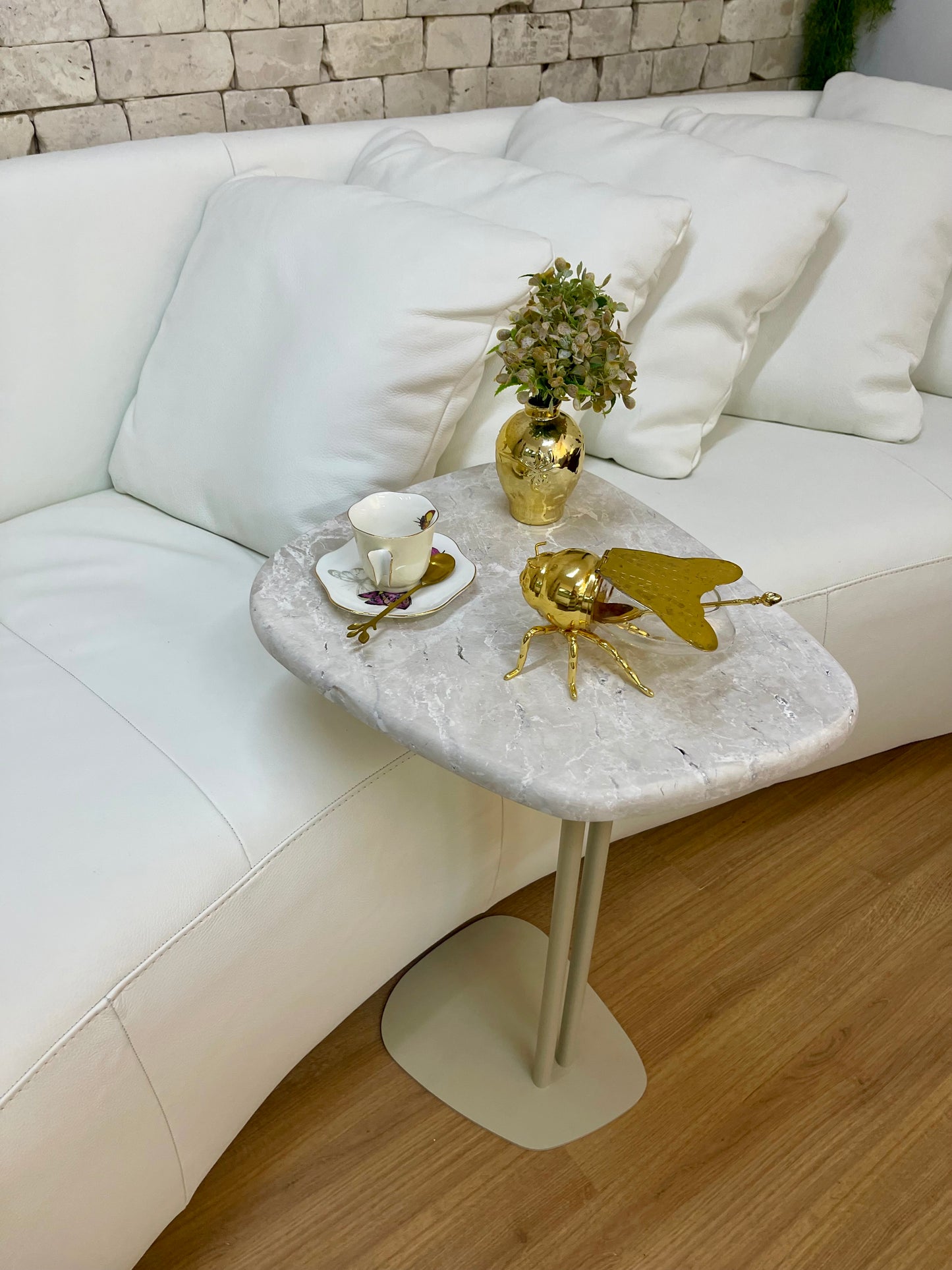 Linha Concha - Mármore Travertino White Cream - Textura Levigado (Sem Brilho) - Base cor Bege