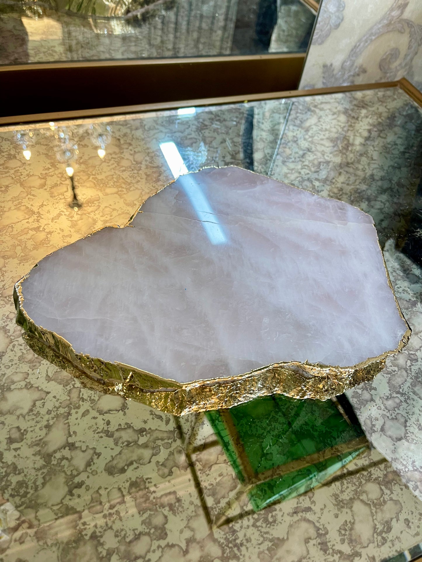 Platter Quartzo Rosa - Natural com Bordas Folheadas a Ouro 24k