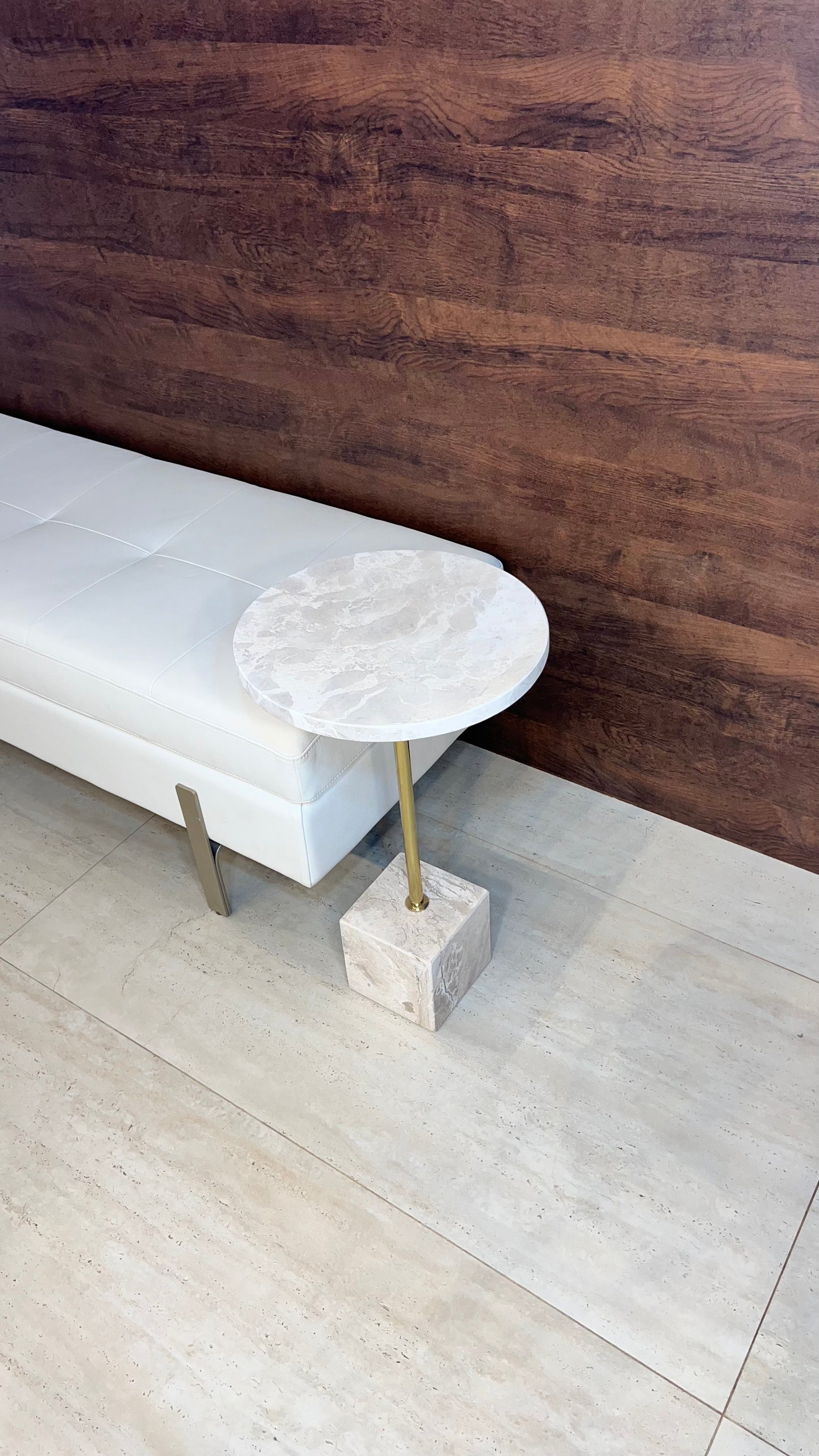 Mesa Lateral - Travertino Nacional Levigado - Altura 60 Cm / Peça Única