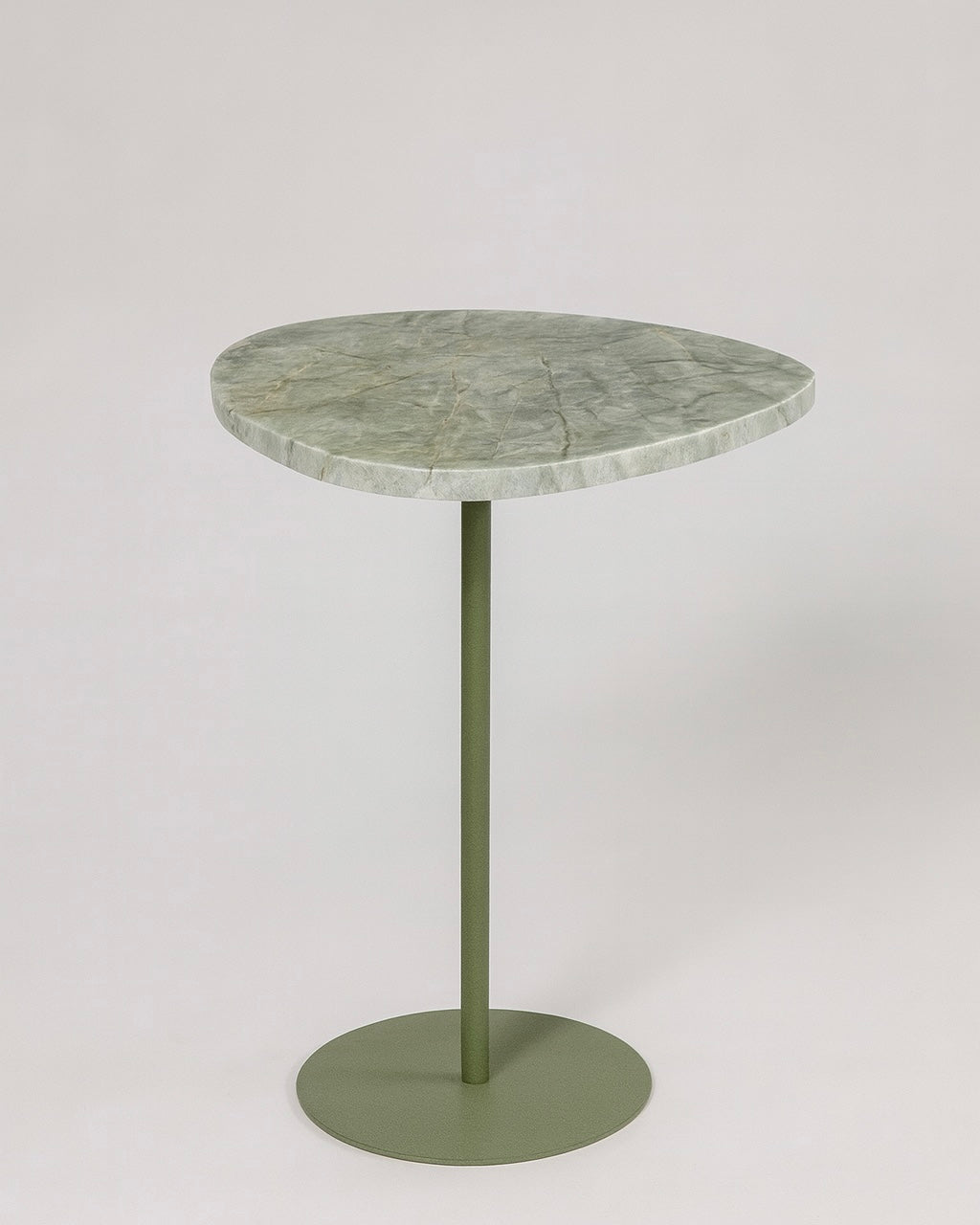 Mesa de Apoio - Linha Essencialle - Quartzito Verde Guatemala - Base cor Verde Redonda