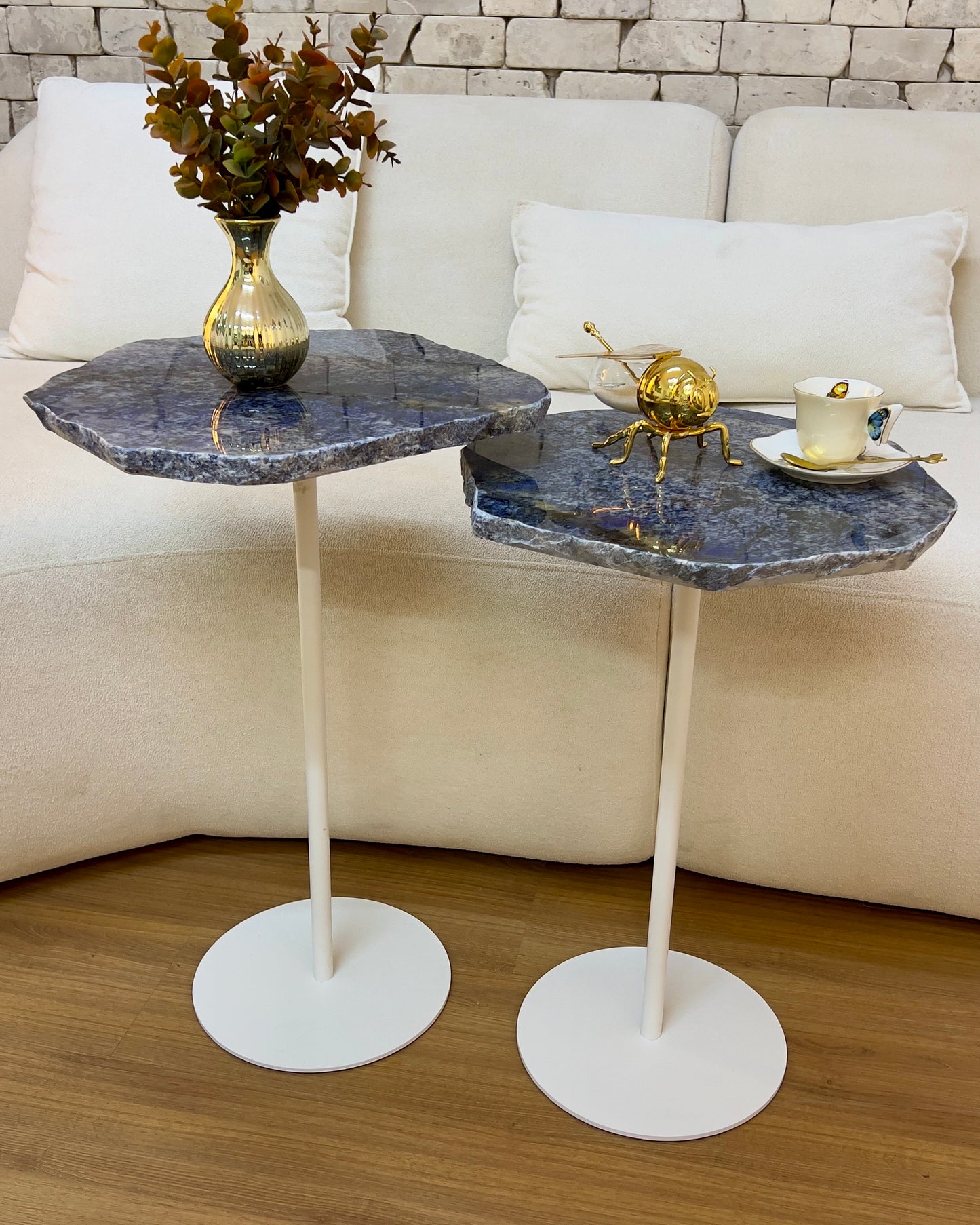 Dupla Orgânica - Mármore Azul Raríssimo - 2 Mesas 55 e 60 Cm de altura - Base branca