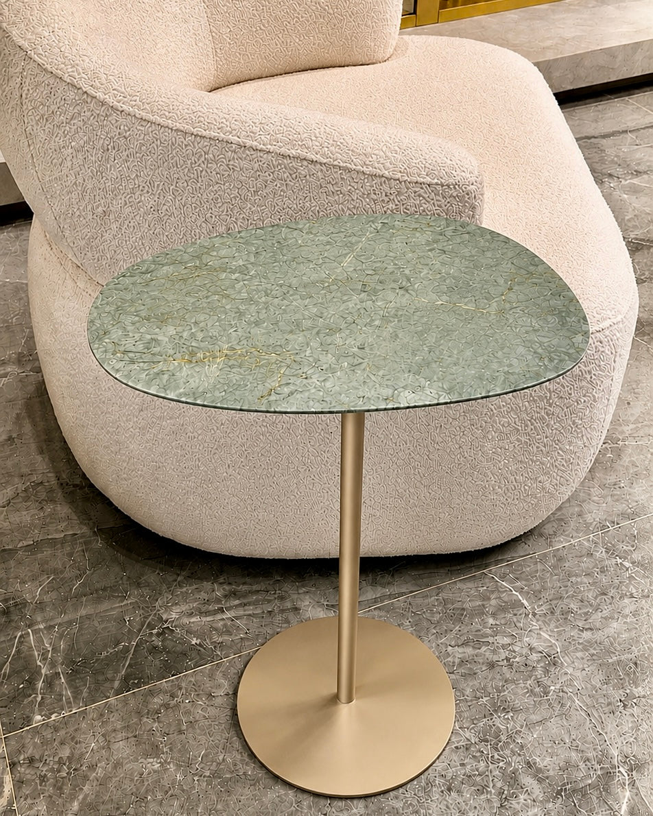 Mesa - Lateral Tulipa - Quartzito Verde Esmeralda | Base Cor Champanhe