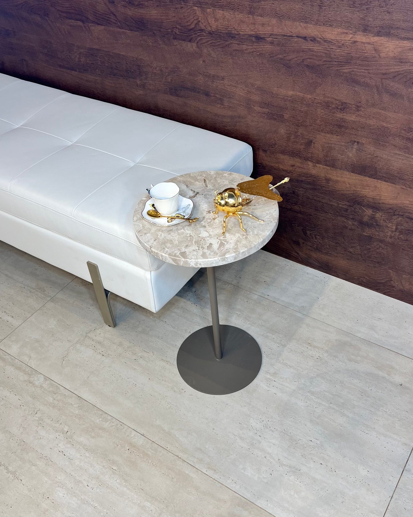 Mesa Lateral - Mármore Travertino Nacional - 55 Cm de Altura/ Peça Única