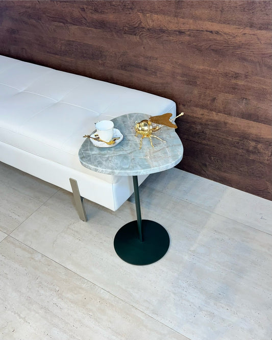Mesa Lateral - Quartzito Verde Esmeralda- Base cor Verde /  55Cm de Altura/ Peça Única