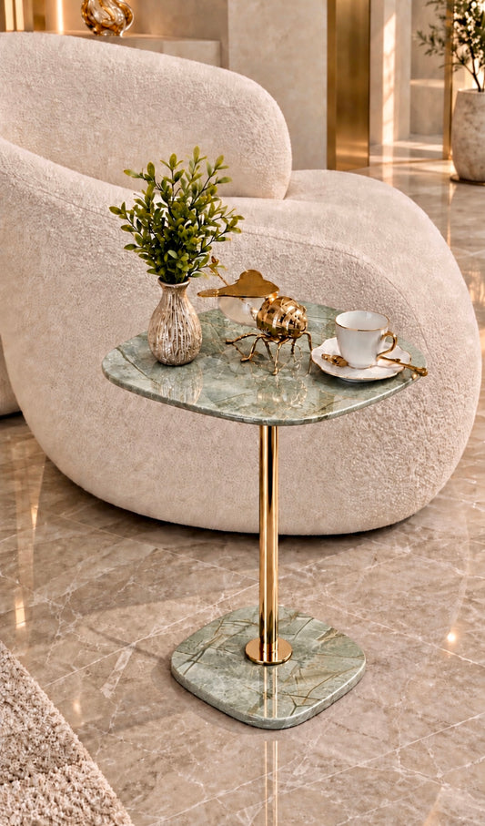Mesa de Apoio Conchita  | Quartzito Verde Esmeralda | Edição Especial - Haste cor Dourada Polida