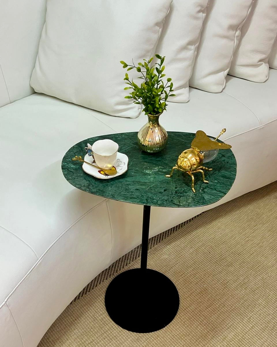 Mesa - Lateral Tulipa Mármore Verde Guatemala Sarinen - Base cor Preta