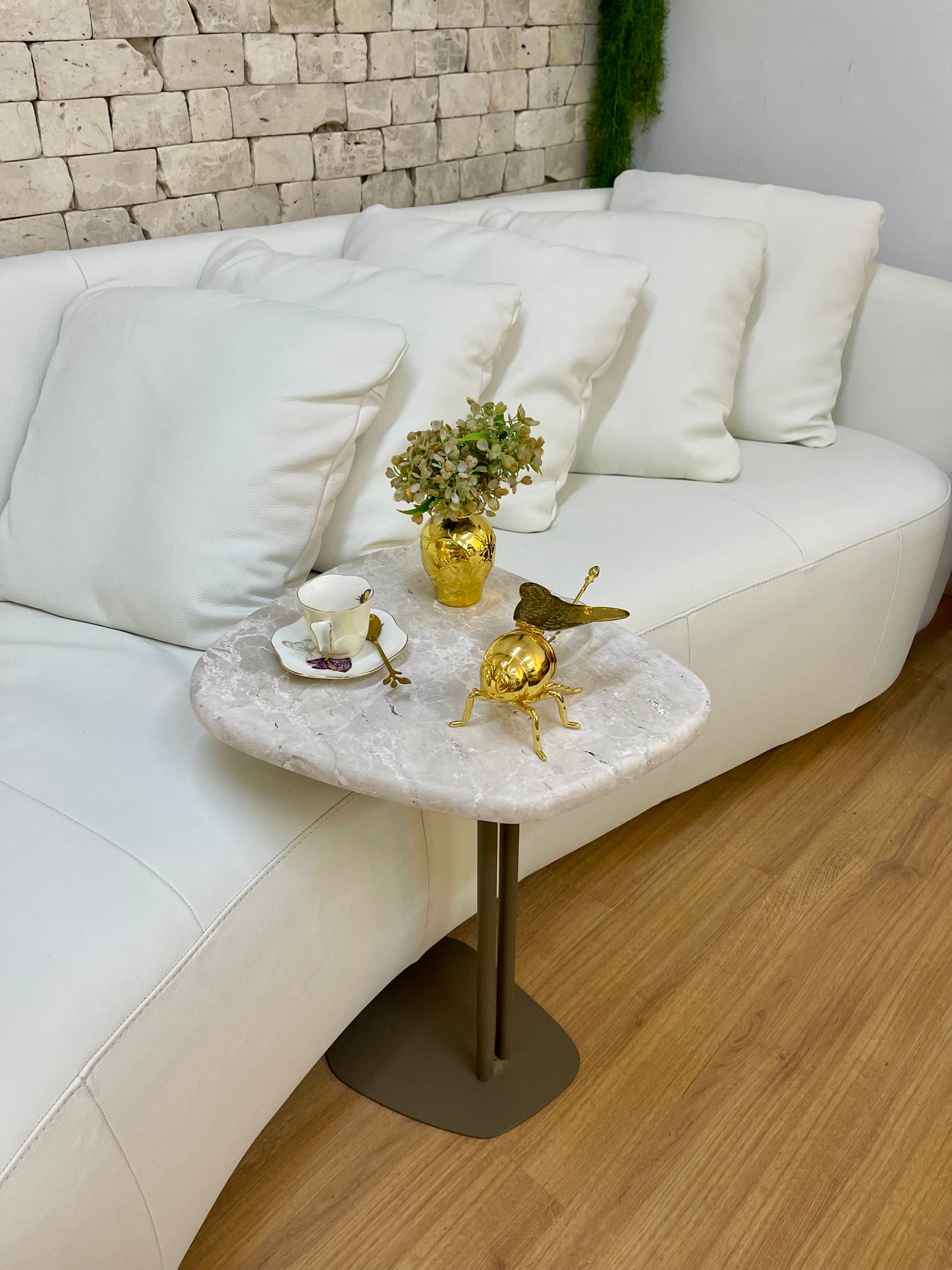 Linha Concha - Mármore Travertino White Cream - Textura Levigado (Sem Brilho) - Base Cor Fendi