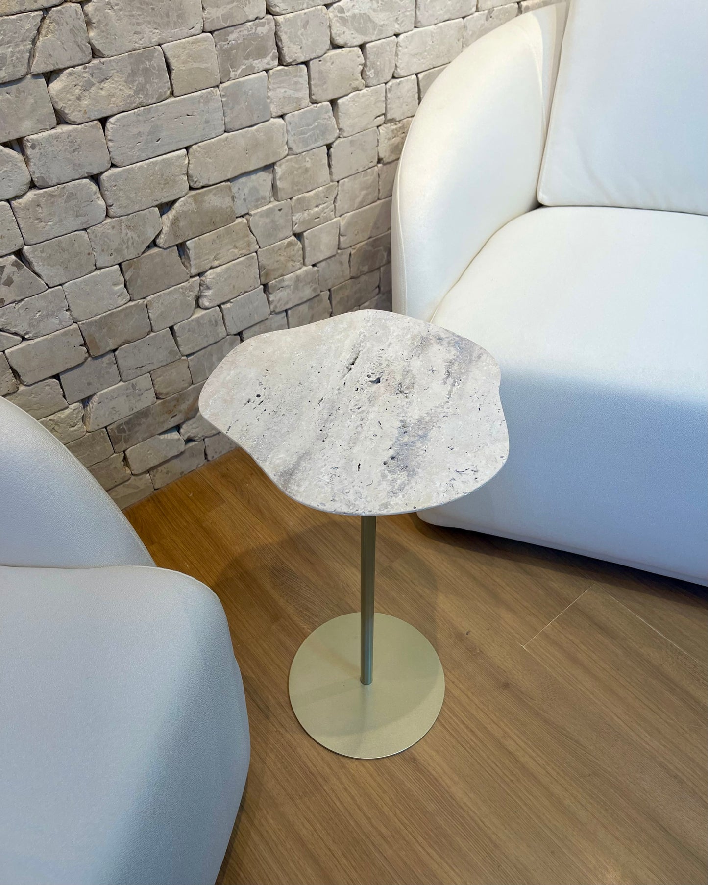 Mesa Lateral Alma - Mármore Travertino Romano Legítimo