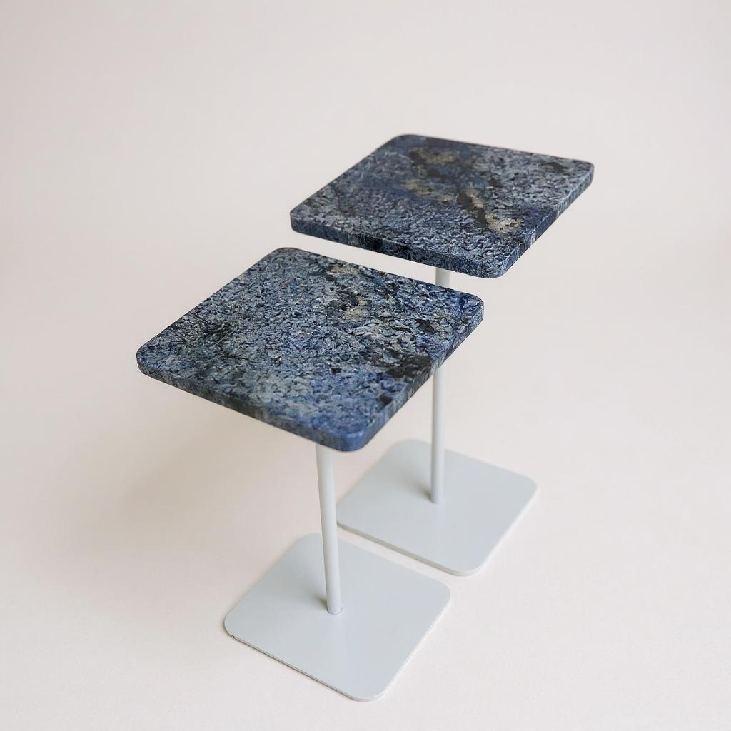 Dupla Mesas de Apoio - Azul Raríssimo - 55 e 60 Cm - Base cor Branca / Peças Únicas/