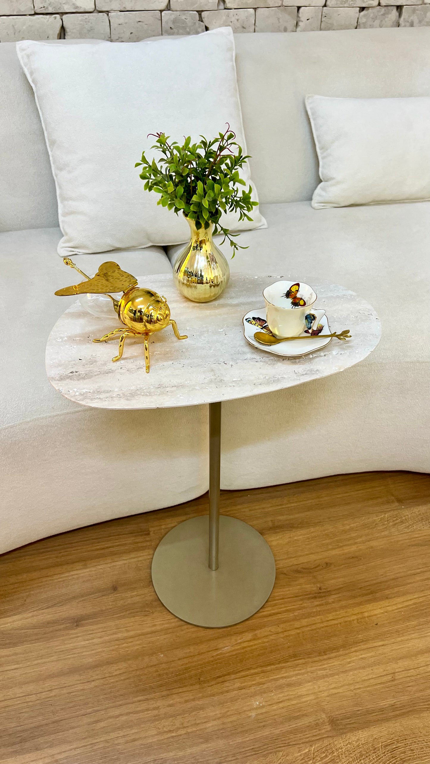 Mesa - Lateral Tulipa - Travertino Romano - Base Cor Champanhe