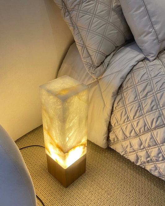 Luminária Ônix Cristallus Gold - 30 cm de Altura 15x15 cm de Largura