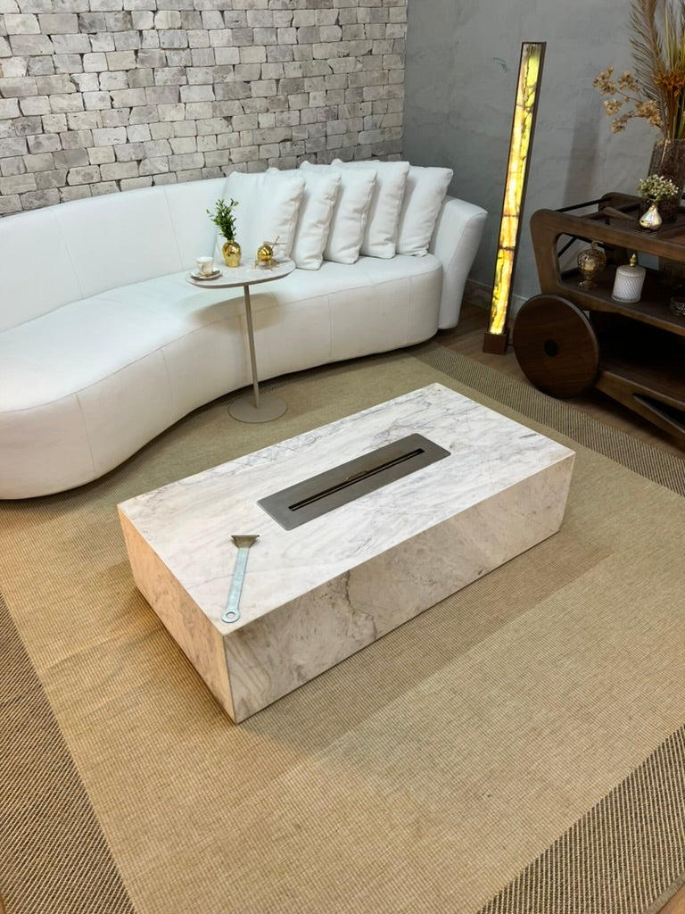 Mesa de Centro Vulcano com Lareira em Mármore Calacatta