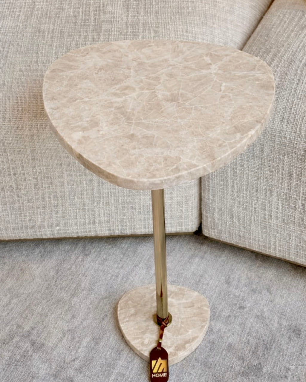 Mesa de Apoio Sangiovese - Quartzito Taj Mahal - Edição Especial - Haste cor Dourada - Textura Polida