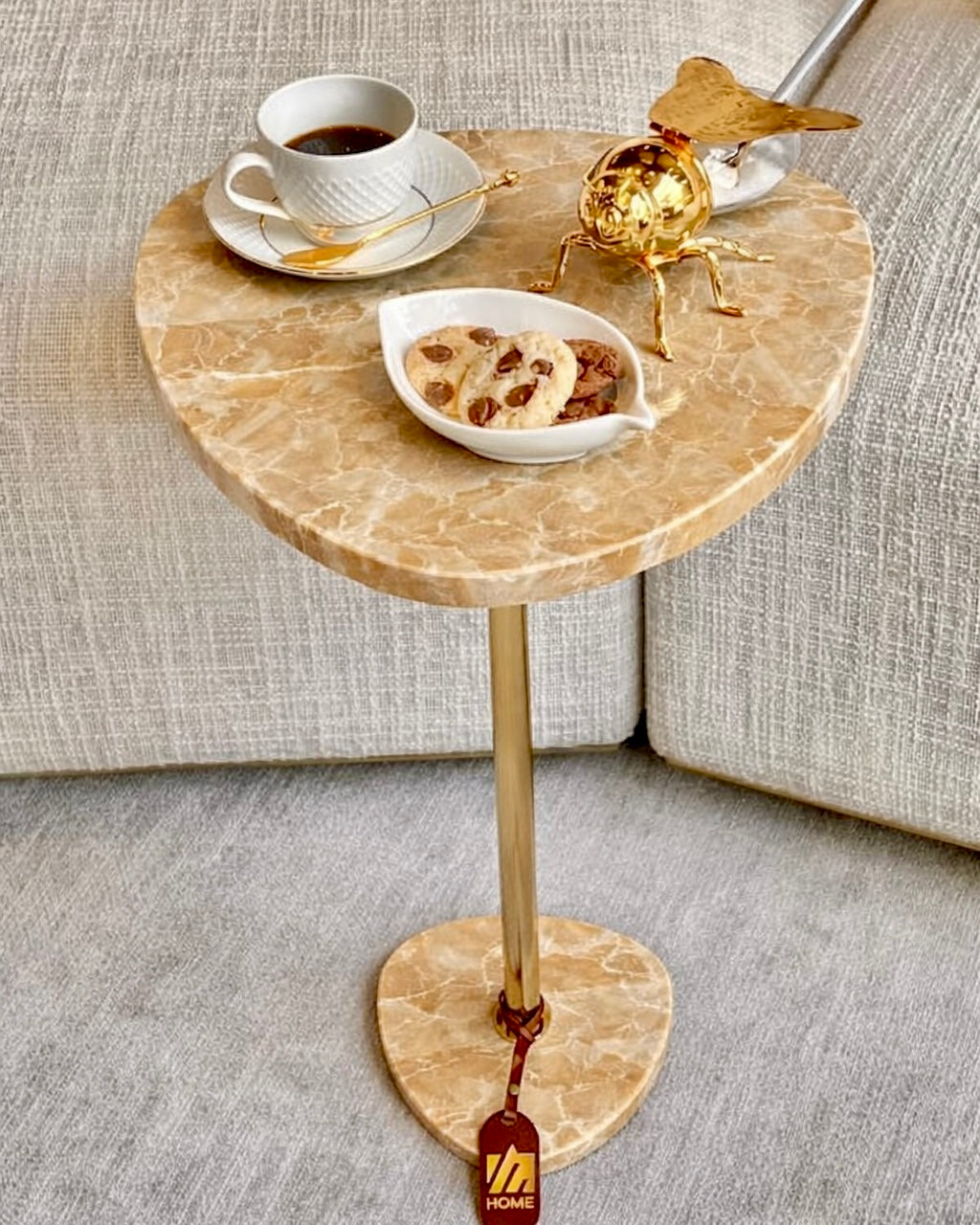 Mesa de Apoio Sangiovese - Mármore Oro Perlatto - Edição Especial - Haste cor Dourada - Textura Polida