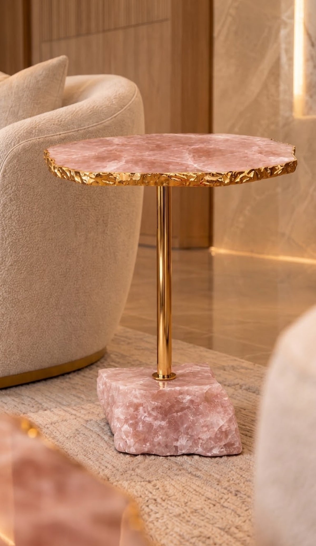 Mesa Lateral Pietra | Önix Cristallo Rose Borda Folha de Ouro 24 k - Haste Doura Polida