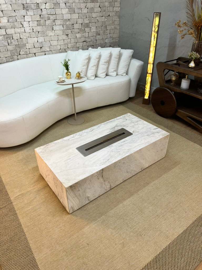 Mesa de Centro Vulcano com Lareira em Mármore Calacatta
