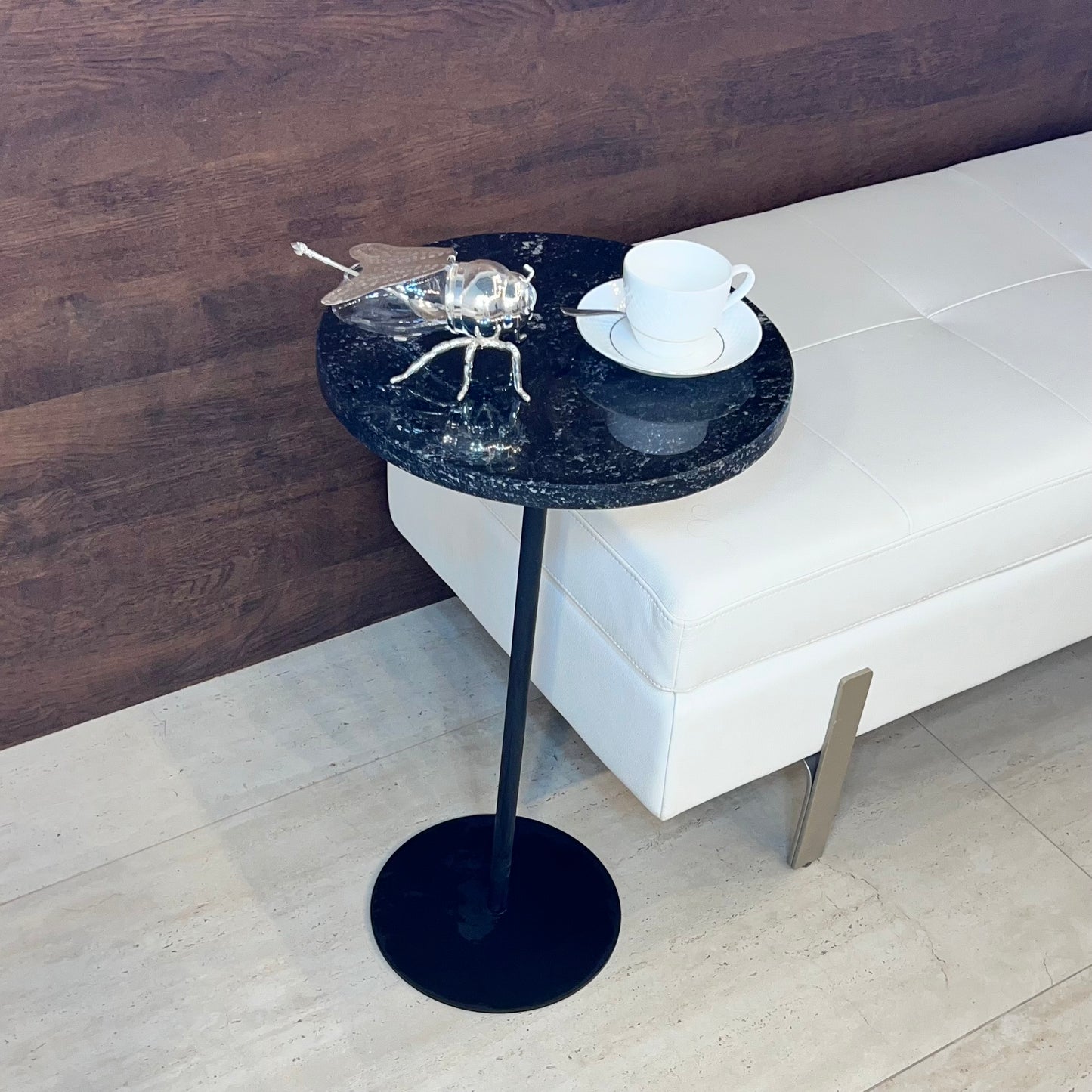 Mesa Lateral - Granito Black Star - Base cor Preta