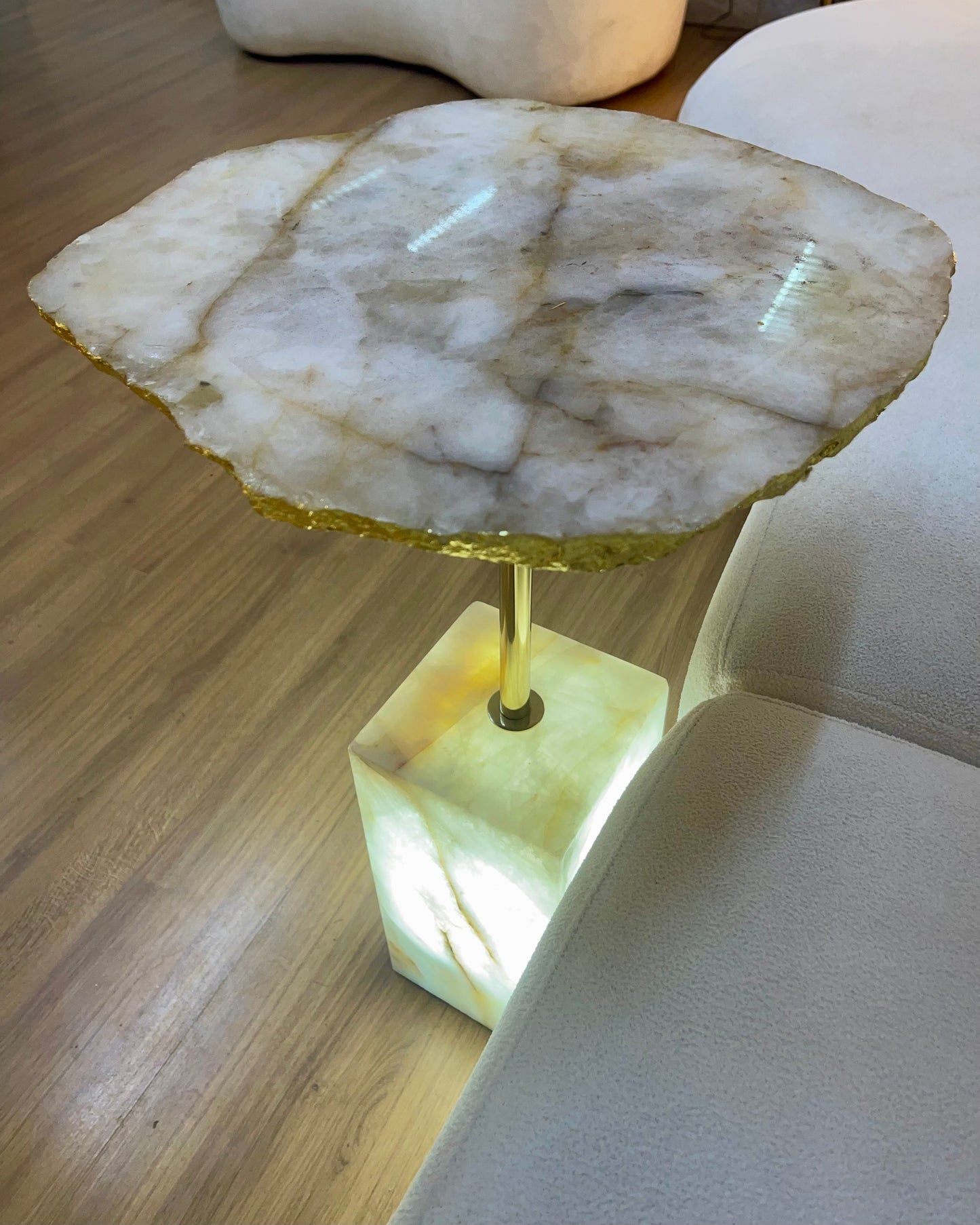 Luminária Quartzito Crystallus Gold (Folheado a Ouro) - Majestic