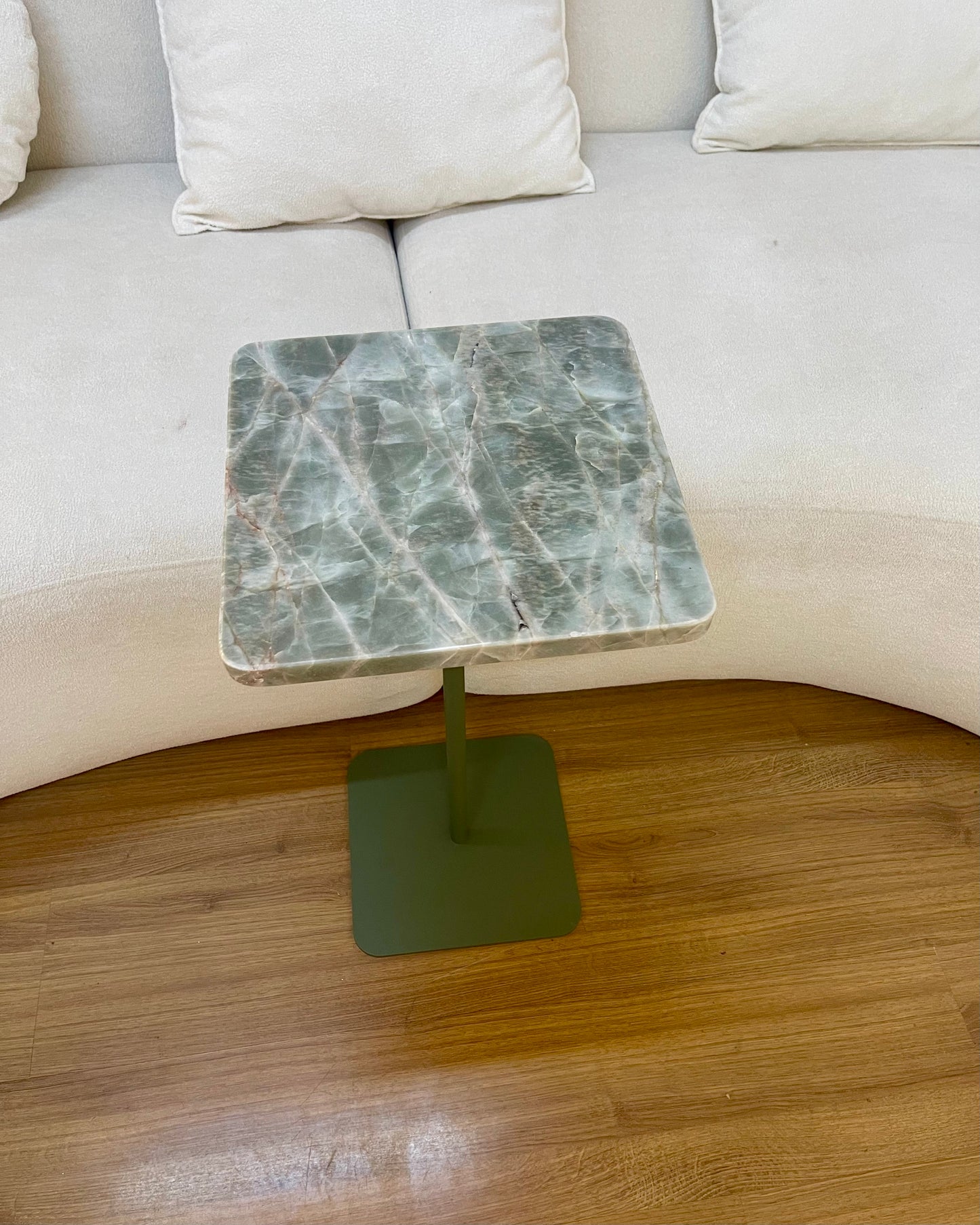Mesa de Apoio - Quartzito Verde Esmeralda Quadrada