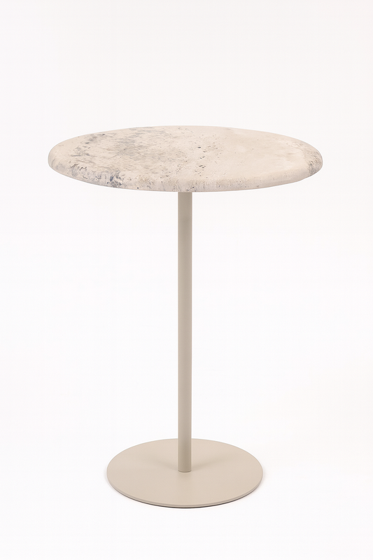 Mesa Lateral - Mármore Travertino Romano Legítimo - Linha Zera - Base cor Capuccino - Acabamento Abaulado