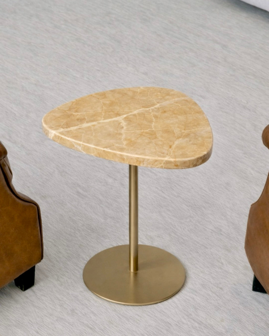 Mesa de Apoio - Linha Essencialle - Quartzito Oro Perlatto - Base cor Champanhe Redonda
