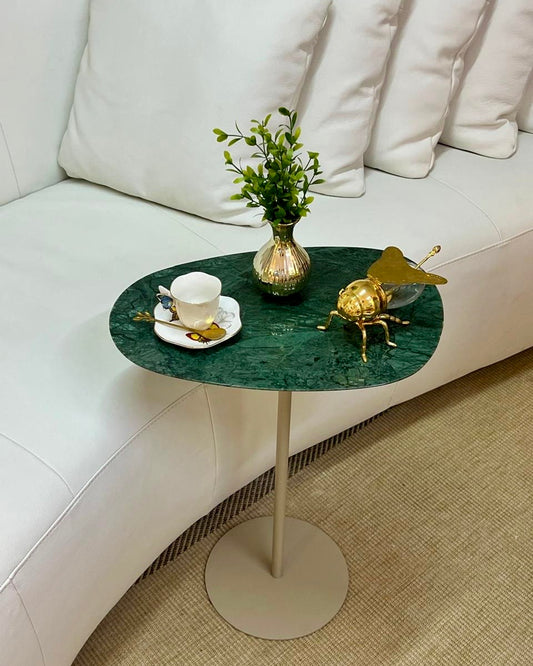 Mesa - Lateral Tulipa Mármore Verde Guatemala Sarinen - Base cor Bege