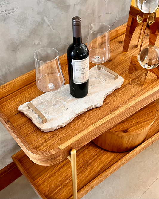 Bandeja Orgânica - Mármore Travertino White Cream - Com Alça Dourada 40x20 Cm