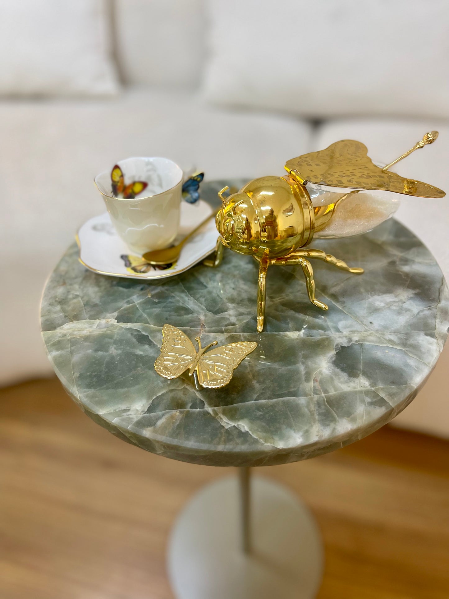 Linha Zera -Quatzito Verde Esmeralda com Borboleta - Base Champanhe