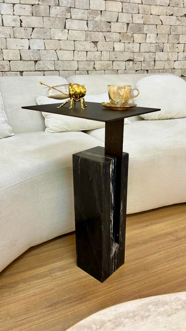 Mesa de Apoio- Merlot Preta - Base Mármore Nero Striatto !
