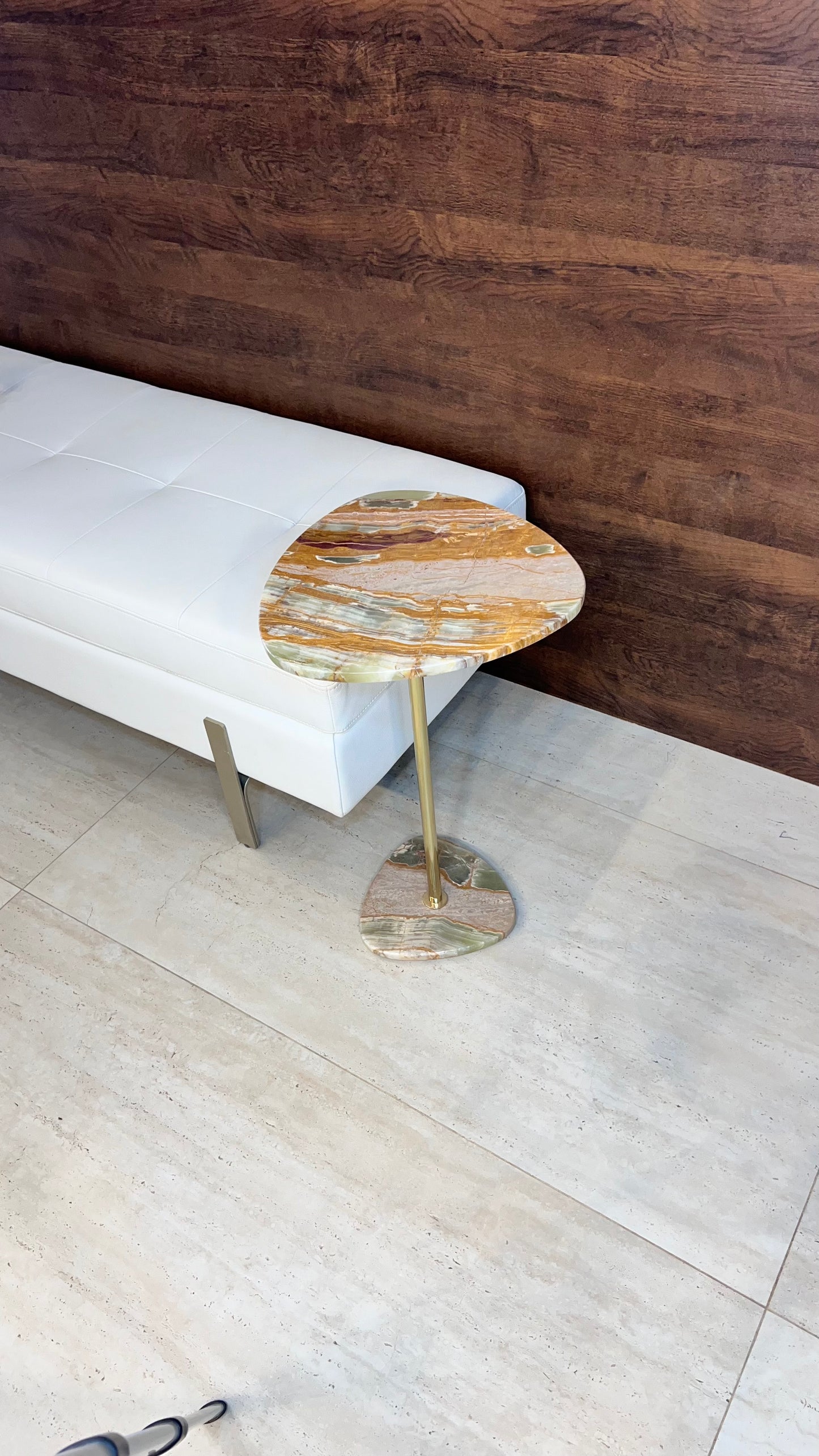 Mesa Sangiovese - Edição Especial - Ônix Paquistanês - 60 Cm de Altura / Peça Única
