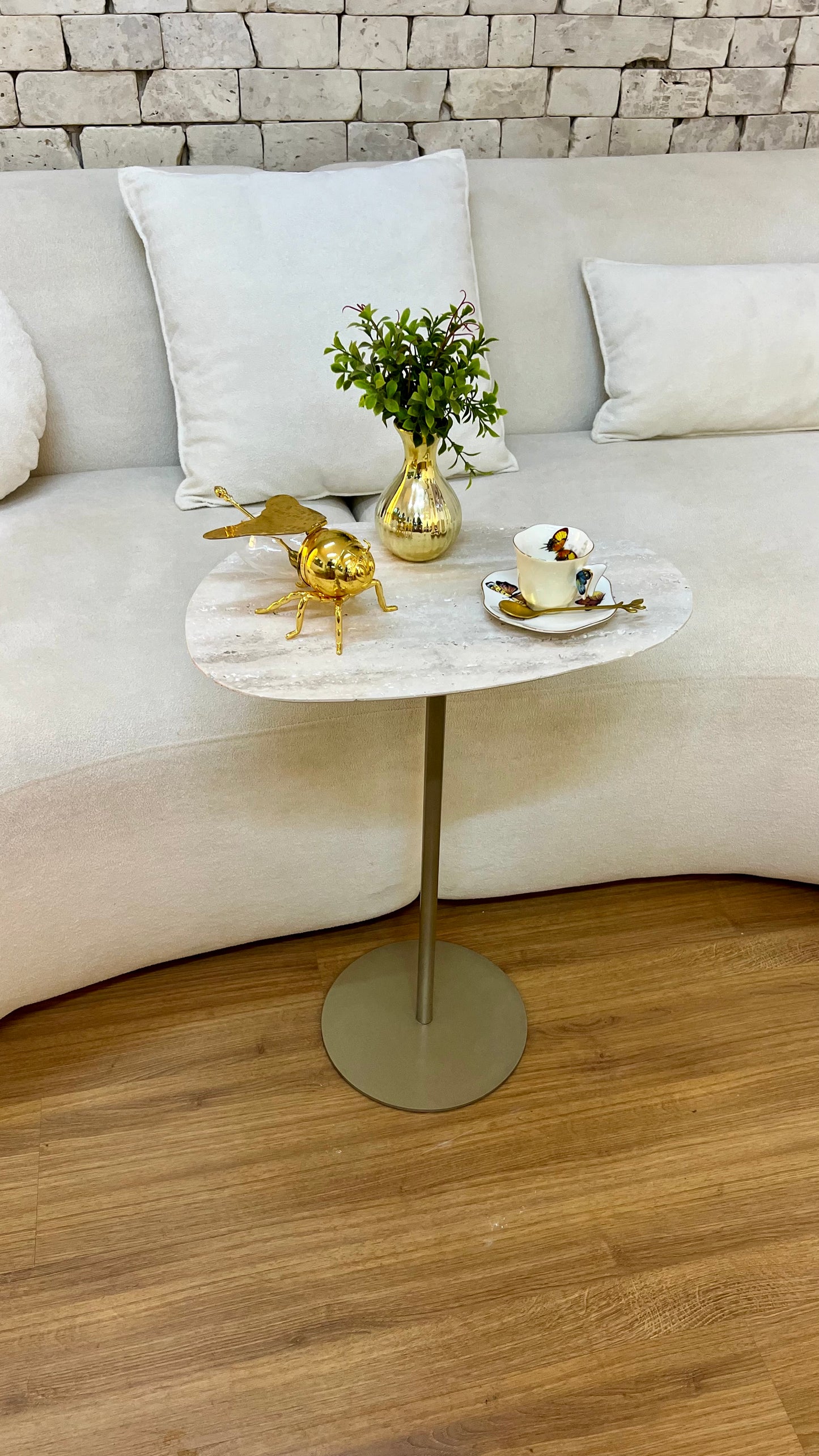 Mesa - Lateral Tulipa - Travertino Romano - Base Cor Champanhe