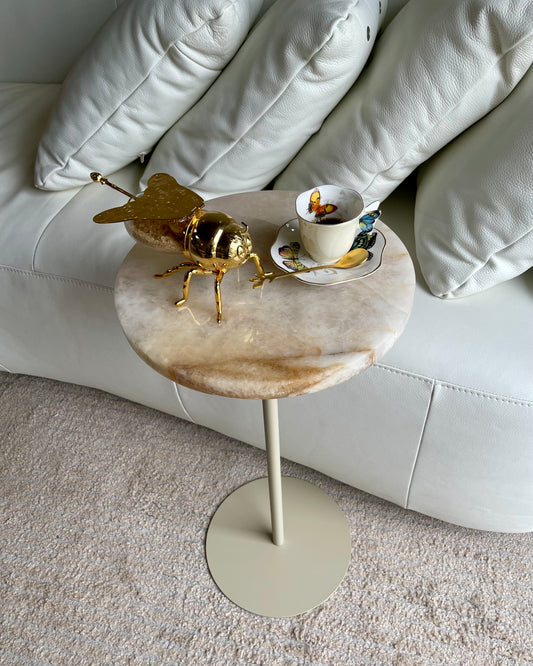 Linha Zera - Mesa de Apoio -  Quartzito Cristallo Gold / Base cor Bege