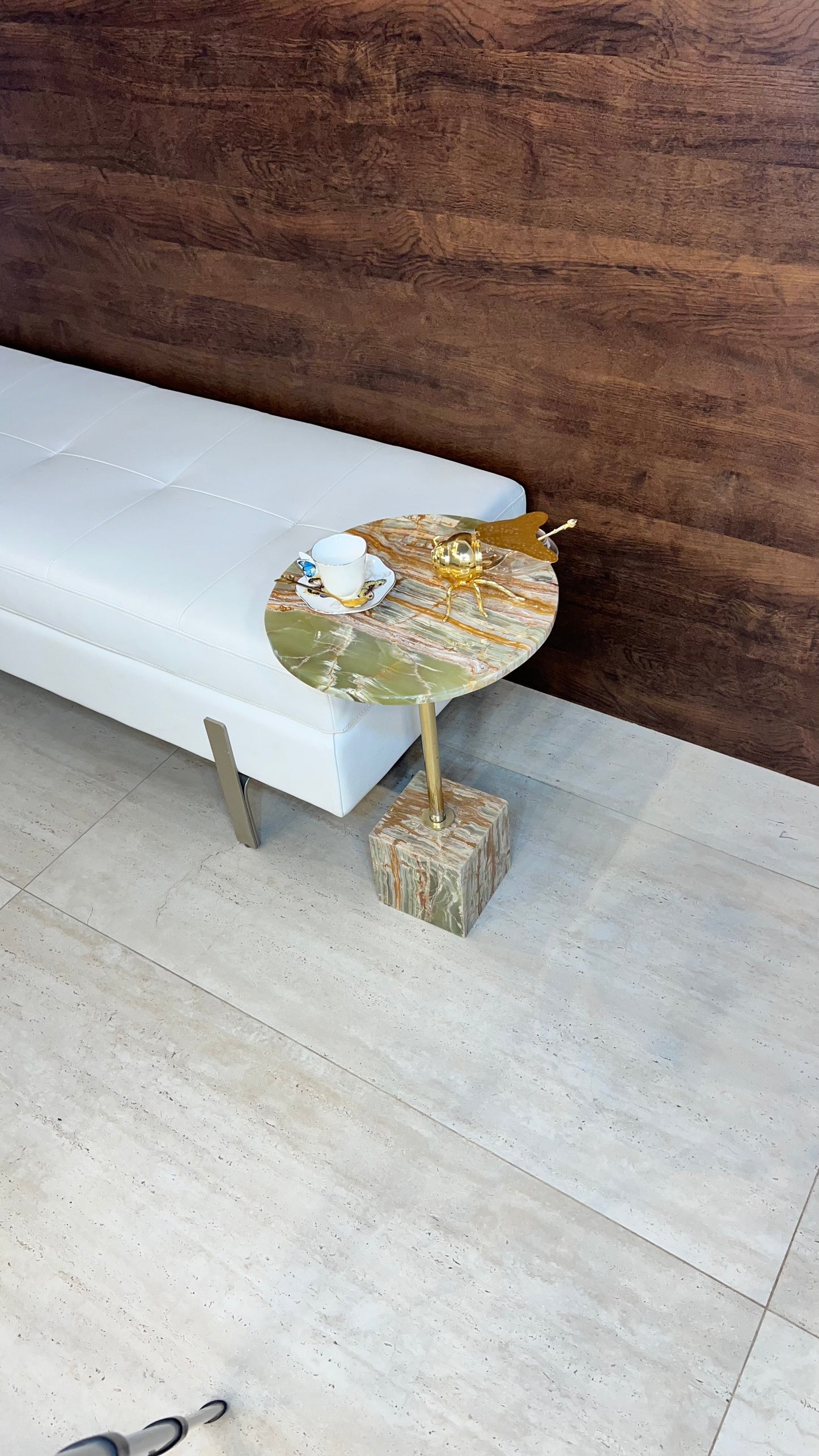 Mesa Lateral - Malbec Ônix Paquistanês - 55 Cm de Altura / Peça Única