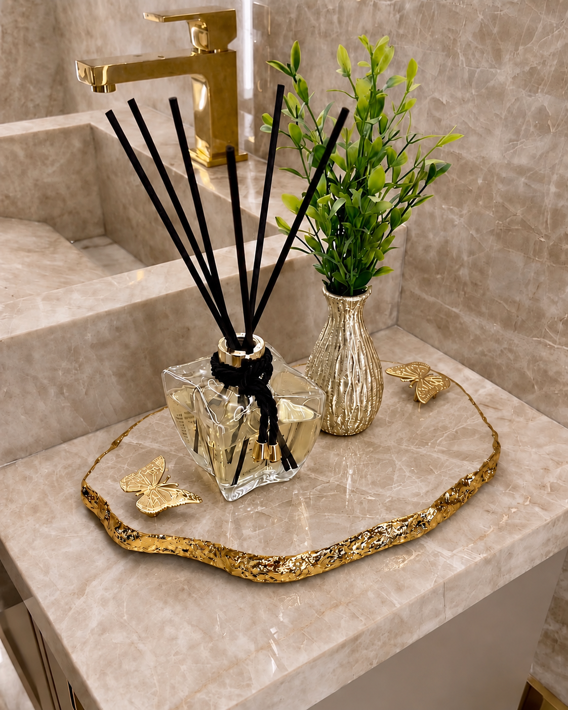 Platter Quartzito Taj Mahal | Com Bordas Folheadas a Ouro 24k - Borboletas