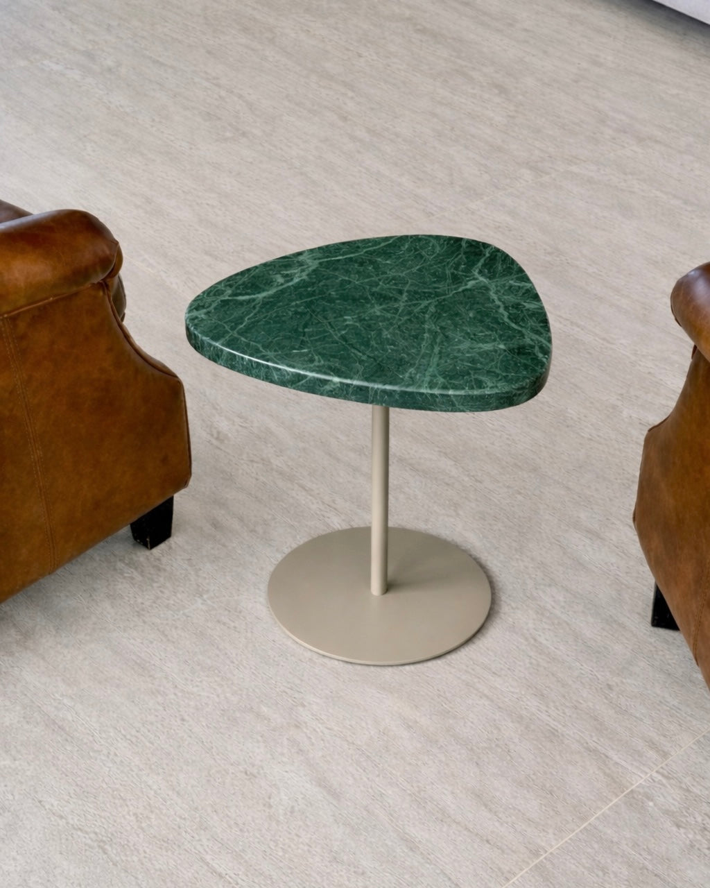 Mesa de Apoio - Linha Essencialle - Mármore Verde Guatemala- Base cor Bege Redonda