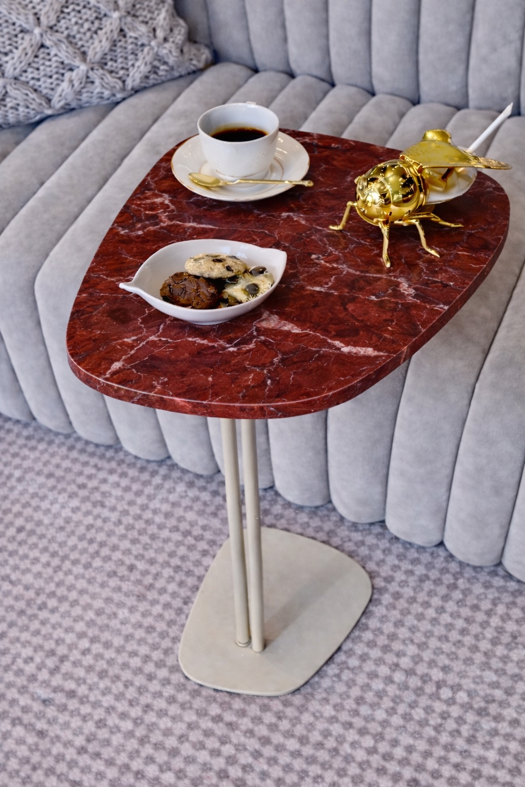 Linha Concha - Mármore Vermelho Napoleon Bordeaux - Base cor Marfim